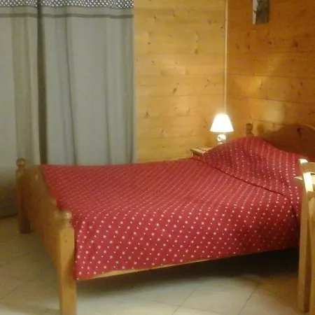 D'hote La Petite Bergerie ベッド・アンド・ブレックファスト 3*